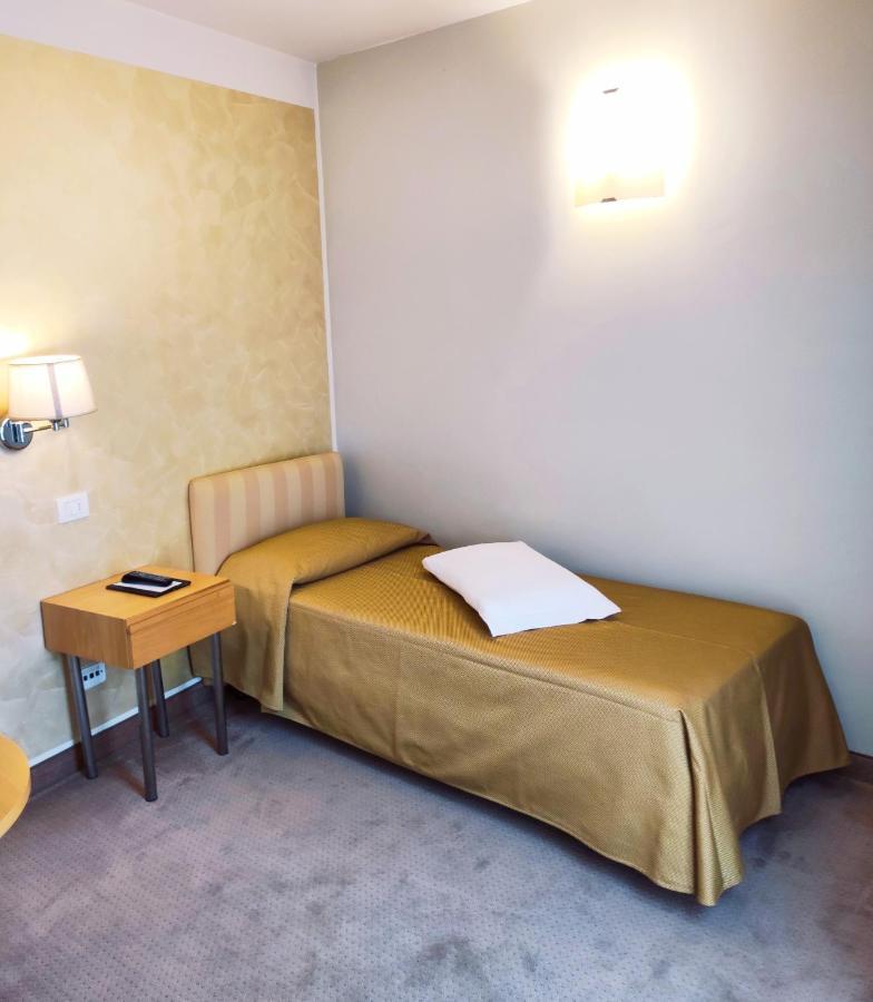 Dependance Silvestro Hotel Garda  Exterior foto