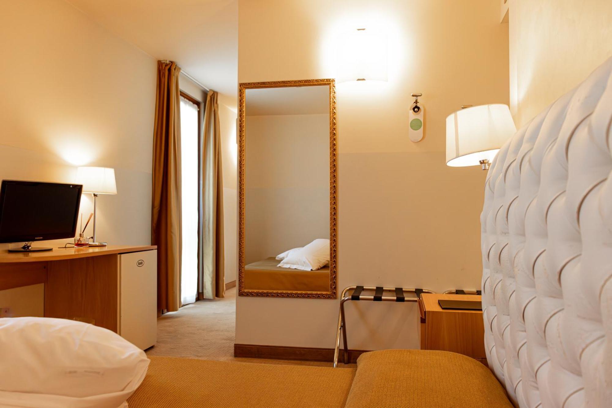 Dependance Silvestro Hotel Garda  Exterior foto