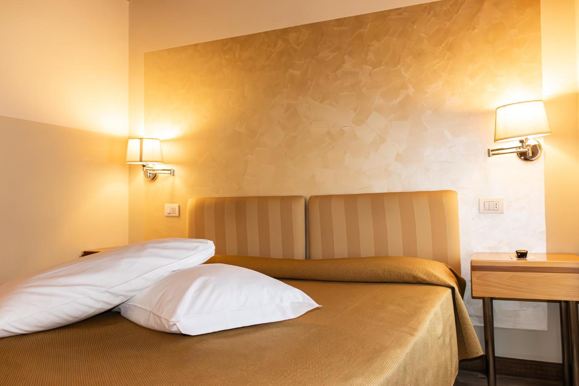 Dependance Silvestro Hotel Garda  Exterior foto