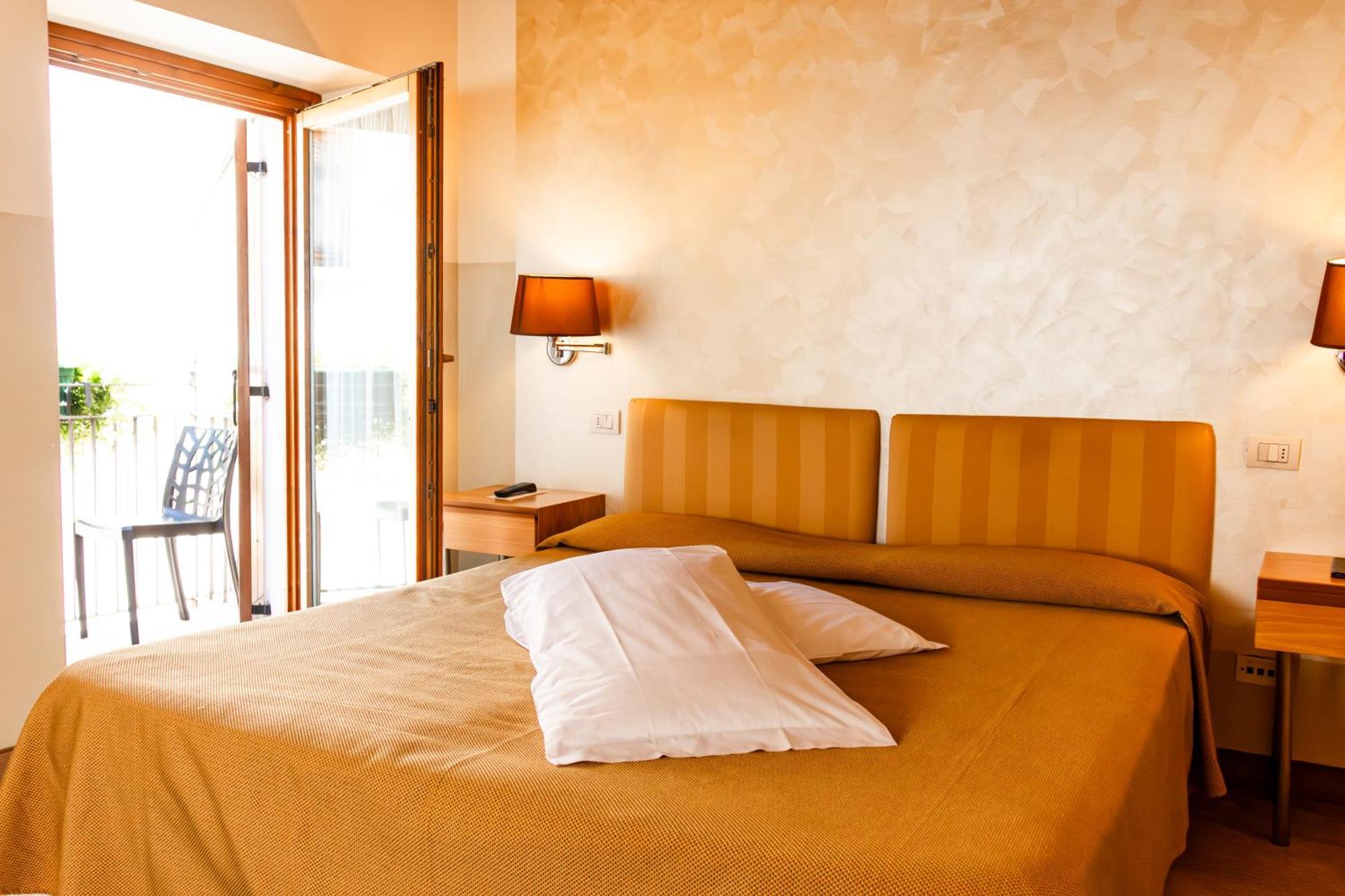 Dependance Silvestro Hotel Garda  Exterior foto
