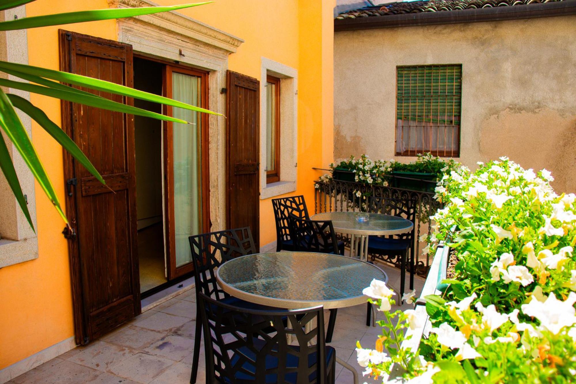 Dependance Silvestro Hotel Garda  Exterior foto